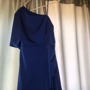 Royal blue. Form fitting. Off the shoulder.